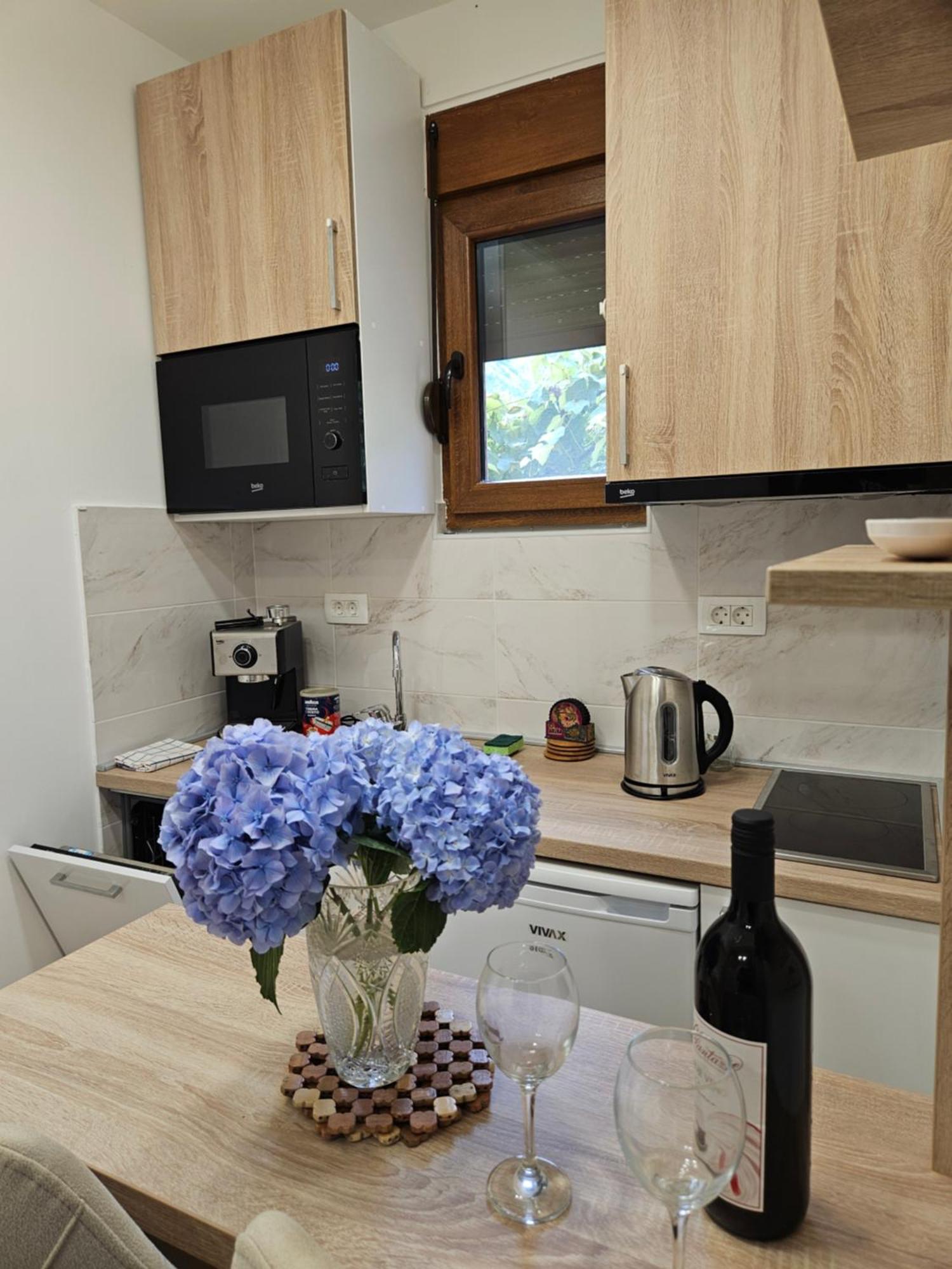 Apartment Vento Di Bocche III Котор Екстер'єр фото